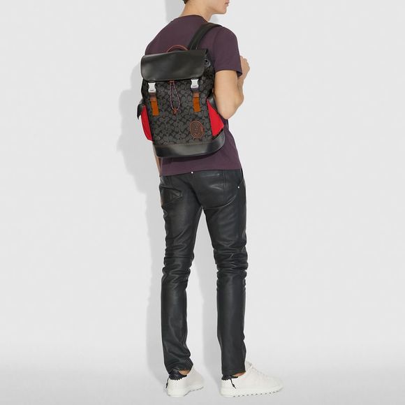 ALMOST PERFECT Coach Rivington Backpack In Signature Canvas With Coach Patch - Picture 4 of 6